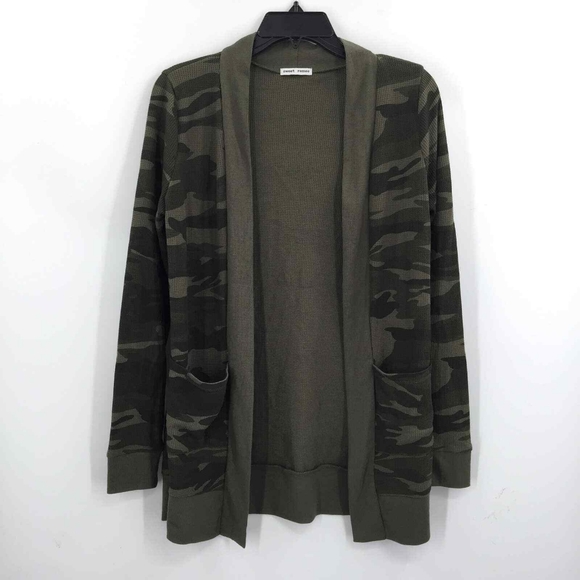 Sweet Romeo Sweaters - Sweet Romeo Thermal pocket cardigan in green camo XSP
